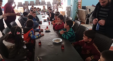 Genç gönüllüler, çocuk gönüllüler ile buluşuyor 