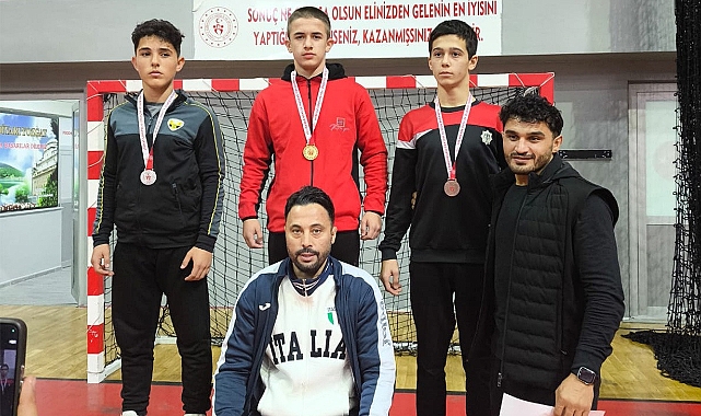 Güreşçiler Karaman’a Madalyalarla Döndü