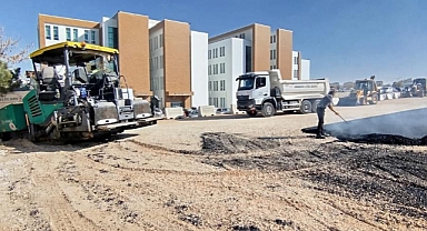 Hastane Otoparkında Asfaltlama Çalışmaları Devam Ediyor