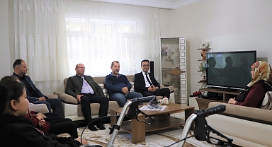 İl Müdürü Çalışkan, Şehit Öğretmenlerin Ailelerini Ziyaret Etti