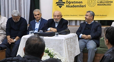 Kamil Uğurlu'nun Şiirleriyle Edebi Bir Şölen