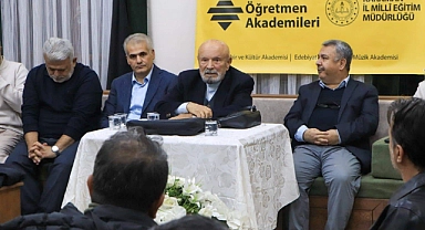 Kamil Uğurlu'nun Şiirleriyle Edebi Bir Şölen