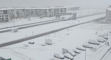 Karaman'da özlenen manzara! Kent beyaza büründü