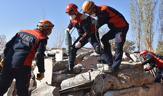 Karaman'da deprem tatbikatı yapıldı