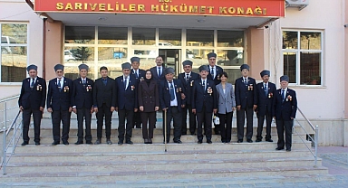 Kıbrıs Gazileri Kaymakam Kütük'ü Ziyaret Etti