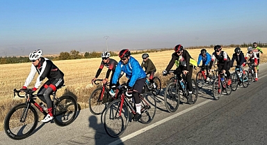 Vali Çiçekli, Karaman Bisiklet Takımıyla Birlikte Pedal Çevirdi!