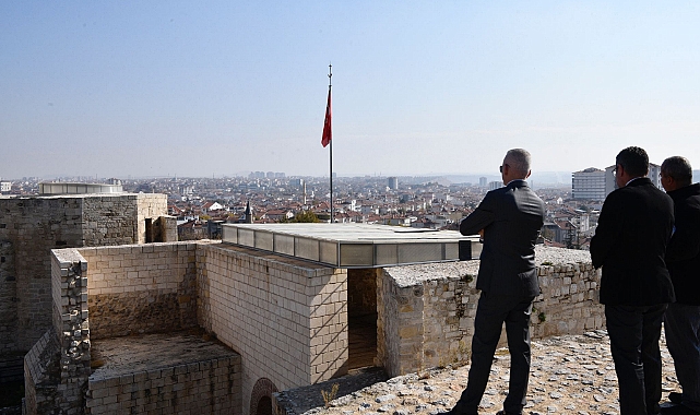 Vali Çiçekli, Karaman'ın Tarihi ve Kültürel Mekanlarında İncelemelerde Bulundu