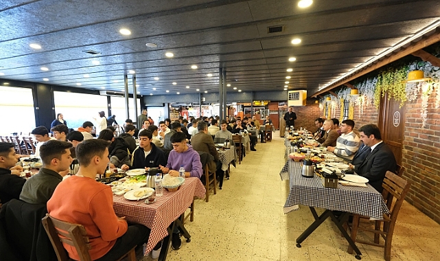 Vali Çiçekli, öğrencilerle bir araya geldi