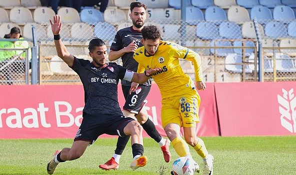 2. Lig Kırmızı Grupta Kupada 4 Takım tur atladı. 5 Takım Elendi