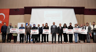 ‘Gazze’de Çocuk Olmak’ Konulu Hikaye Yarışmasında Ödüller Takdim Edildi