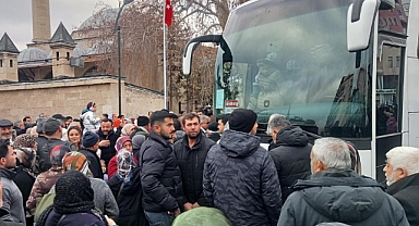 Karaman'da Umreciler dualarla kutsal topraklara uğurlandı