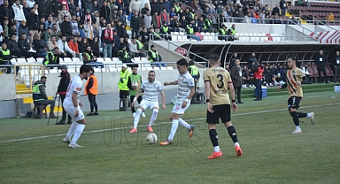 Karaman FK Evinde Van Spor'a 2-0 Mağlup Oldu