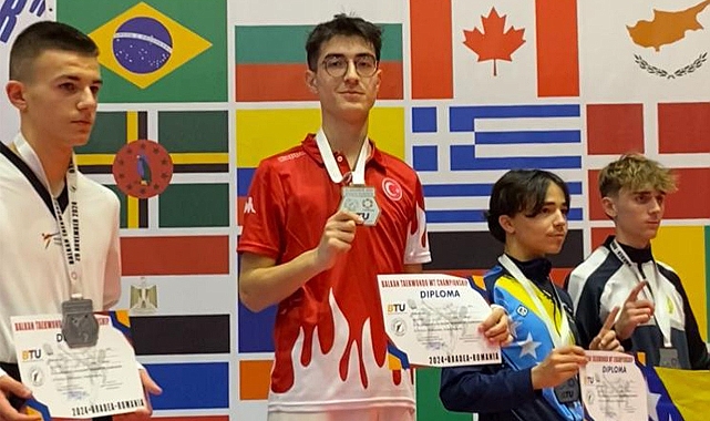 Karamanlı Mehmet Efe altın madalya kazanarak Balkan şampiyonu oldu