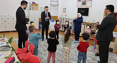 Kaymakam Yamakoğlu, okulları inceledi