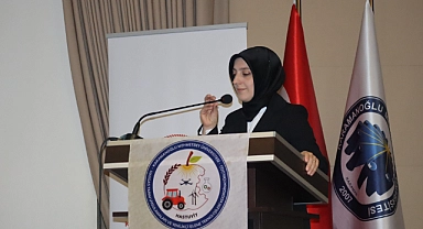 Meyve Bahçelerinde Dengeli Gübreleme İlkeleri Paneli Düzenlendi