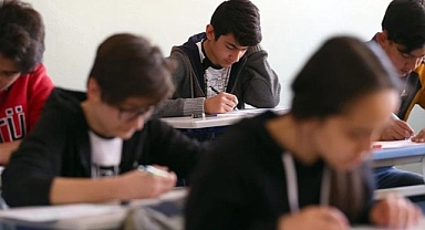 Milli Eğitim Bakanı açıkladı: Bu derslerde sınıf geçme notu 70'e yükseltildi