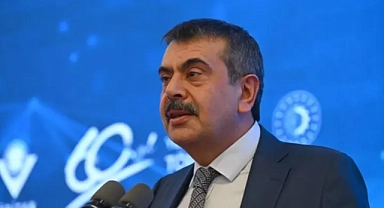 Milli Eğitim Bakanı Yusuf Tekin Açıkladı: İlkokullarda Karne Yerine Gelişim Raporu Dönemi!