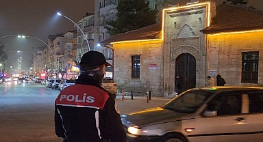 Polisin GBT sorgusunda aranan şahıslar yakayı ele verdi