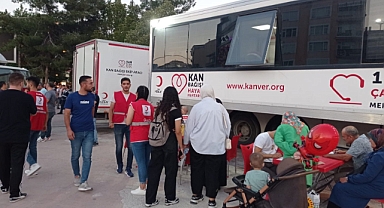 Türk Kızılay Karaman'da Kan Bağışı Kampanyası Düzenliyor