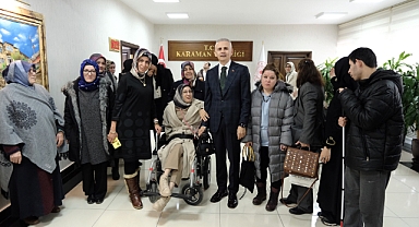 Vali Çiçekli Çocuk Oyun Köyü Ana Kucağı Öğrencilerini Ağırladı