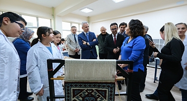 Vali Çiçekli, Dokumanın Serüveni etkinliğine katıldı