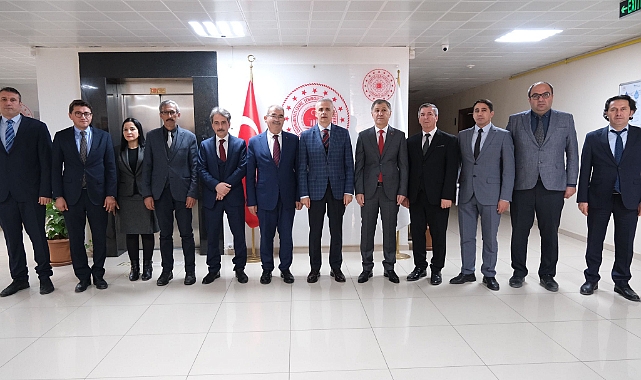Vali Çiçekli, kurum ziyaretlerini sürdürüyor