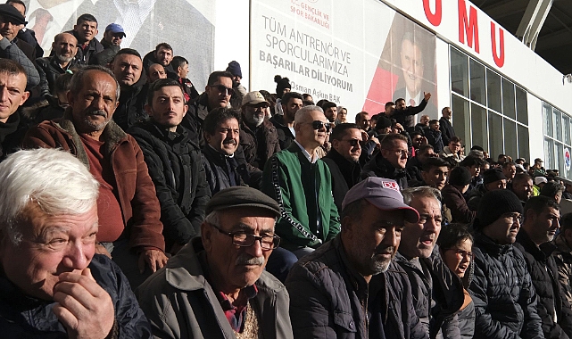 Vali Çiçekli’den Karaman FK'ya tribün desteği
