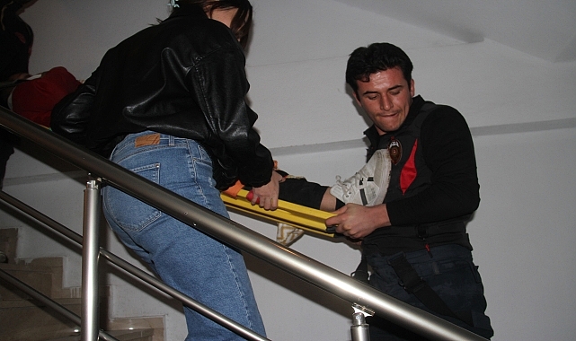 Yüksekten düşen çocuk yaralandı