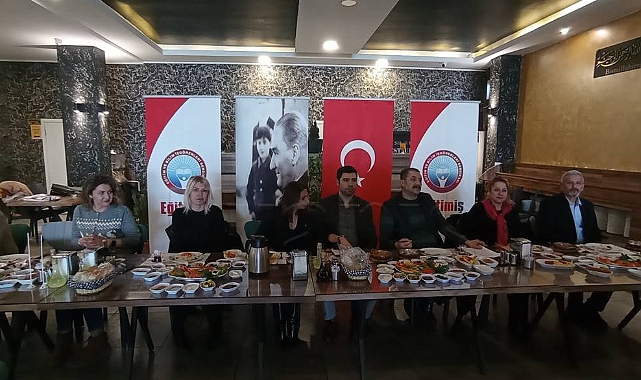 Eğitim-İş Sendikası yönetimi, basınla bir araya geldi