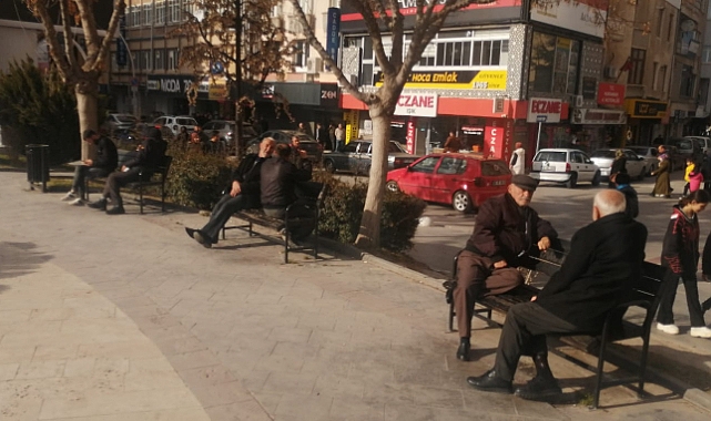 Güneşi gören parklara koştu