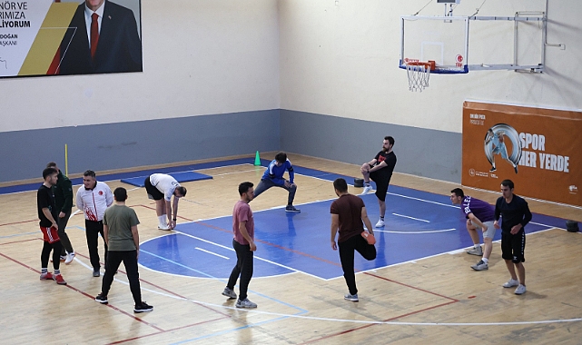 Hazırlık parkur kursları yoğun katılımla sürüyor