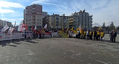 Karaman'da kamu çalışanları iş bıraktı