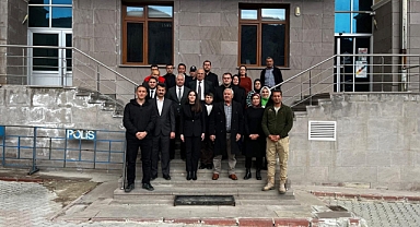 Kaymakam Karlıca personeliyle vedalaştı