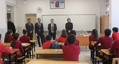 Kaymakam Kütük’ten Civler Şehit Abit Orbay İlk/Ortaokulu’na Anlamlı Ziyaret