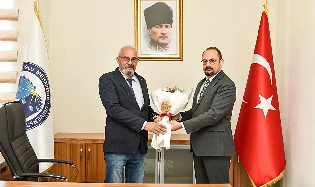 KMÜ'de Bayrak Değişimi