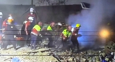 Konya'da 4 katlı bina çöktü