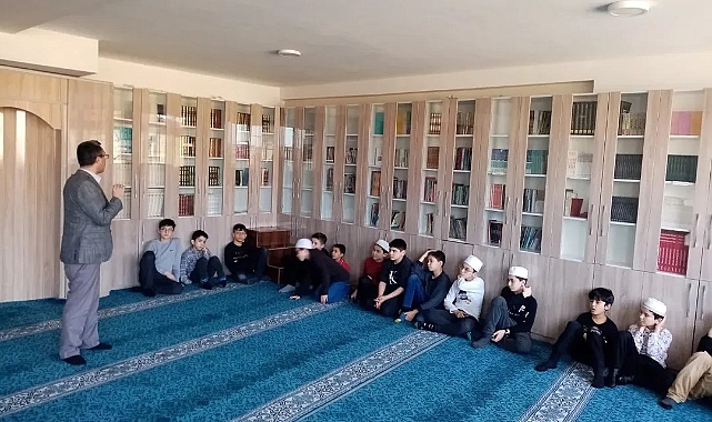 Öğrenciler bağımlılık hakkında bilinçlendiriliyor