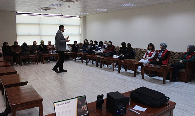 Teknoloji Bağımlılığı Hakkında Seminer Düzenlendi 