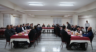 Vali Çiçekli, Emekliye Ayrılan Personelle Bir Araya Geldi