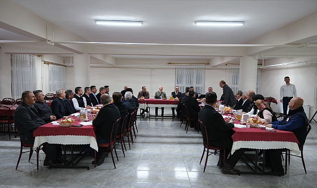 Vali Çiçekli, Emekliye Ayrılan Personelle Bir Araya Geldi