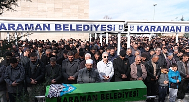 Vali Çiçekli, şehit annesinin cenazesine katıldı