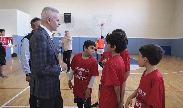 Vali Çiçekli, sporcuların antrenmanını izledi