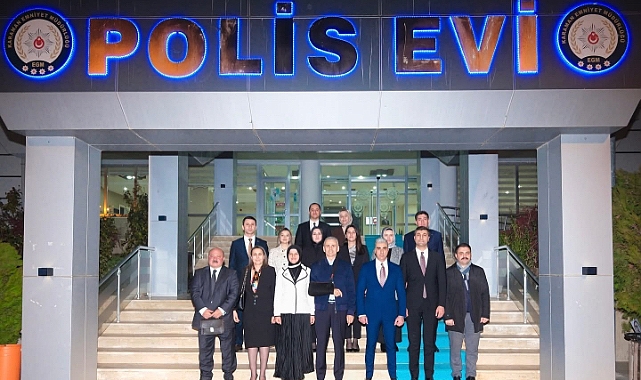 Vali Çiçekli Vali Yardımcıları ve Kaymakamlarla biraraya geldi