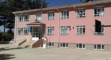 Çamlıca Köyünde Öğretmen Krizi