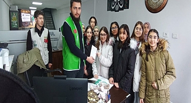 Karamanlı Öğrencilerden Afrika ve Gazze'ye Yardım Eli