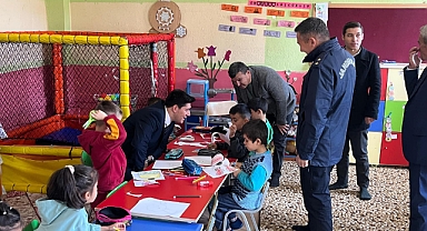 Kaymakam Erdoğan okullarda öğrencilerle buluşmayı sürdürüyor