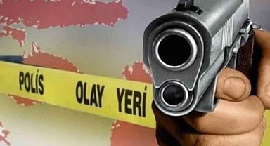 Kazaya karışan sürücü polis aracında kendini vurdu