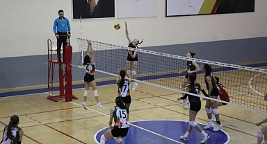 Okul sporları voleybol yarı final müsabakaları Karaman’da başlıyor