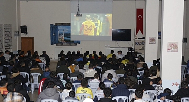 Umut Kafe'de Derbi Heyecanı Yaşandı