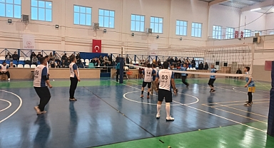 Voleybol Turnuvasında çeyrek final heyecanı yaşanacak